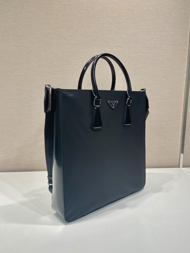 Pra*a tote bags